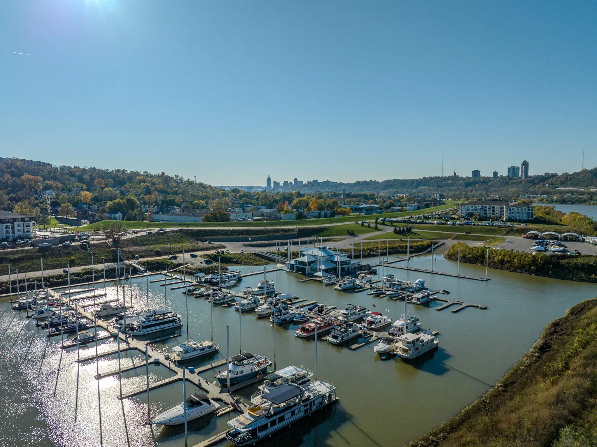Manhattan Harbour marina